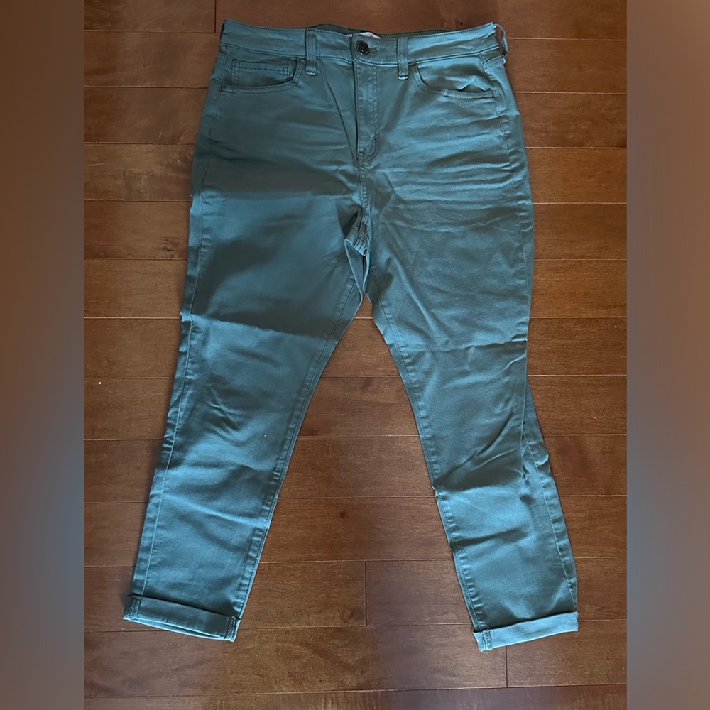 Sonoma Junior’s Capri Pants- Forest Green